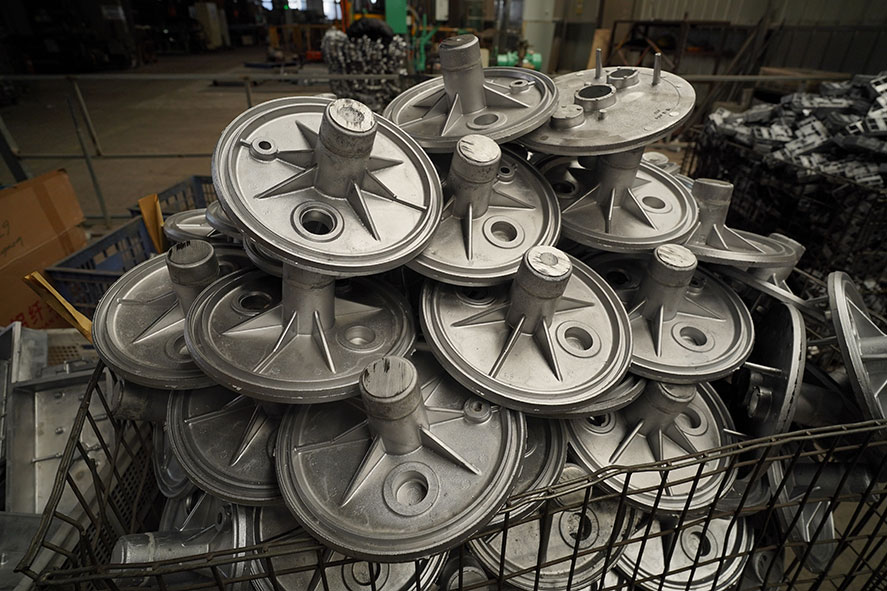 Perbezaan Antara Casting dan Die Casting